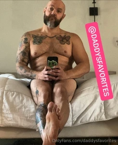 Will you worship daddys feet