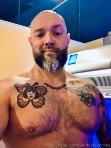 Daddy needs a tan- tip this post for a free year of vip