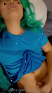 It s actually 30 minutes i haven t eaten and imma be so late also omg