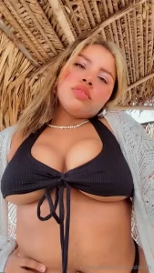 M s videos as en la playa bebe