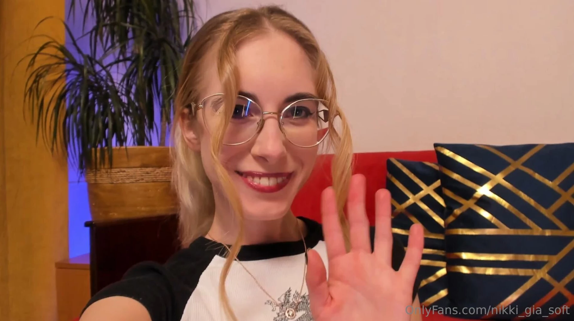 This is how my nipples look like under the shirt aren t they cute part 3 