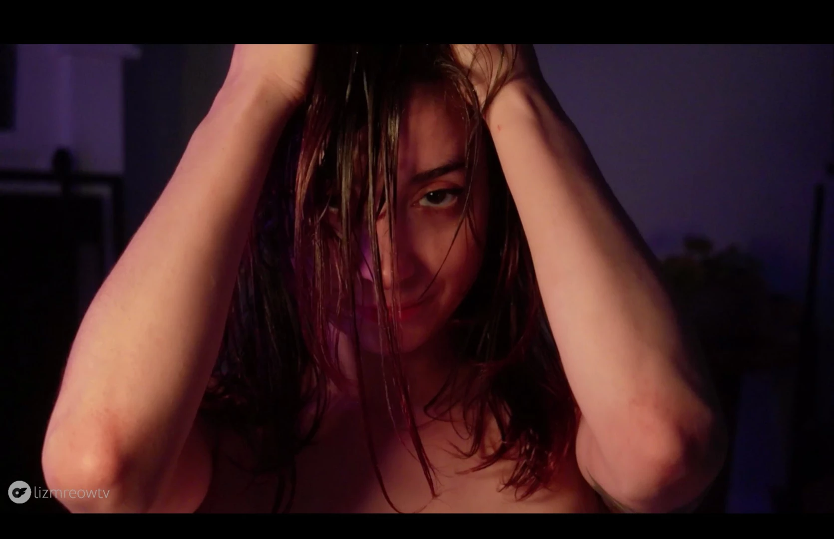 Lady in red 5 hr scroll through the pictures they get naughtier we get 