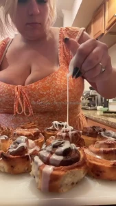 First fan to tip 25 gets 1000 in content part 4