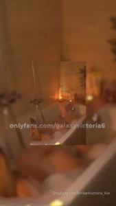 My dream is that i don t like to take a bath alone here you can see