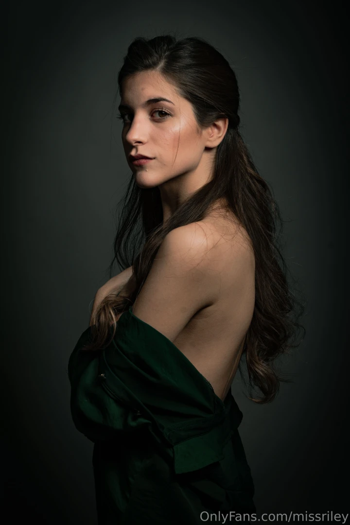 A professional shot that i did some time ago i was thinking of leaving 