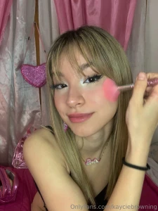 Me trying to look extraa cute for u today