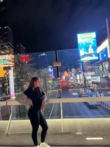 Luces ruido y todo el show pero mi coraz n sigue prefiriendo la paz