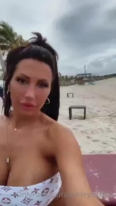 I m in mexico wanna buy me a drink spoiling all tippers bigger the 