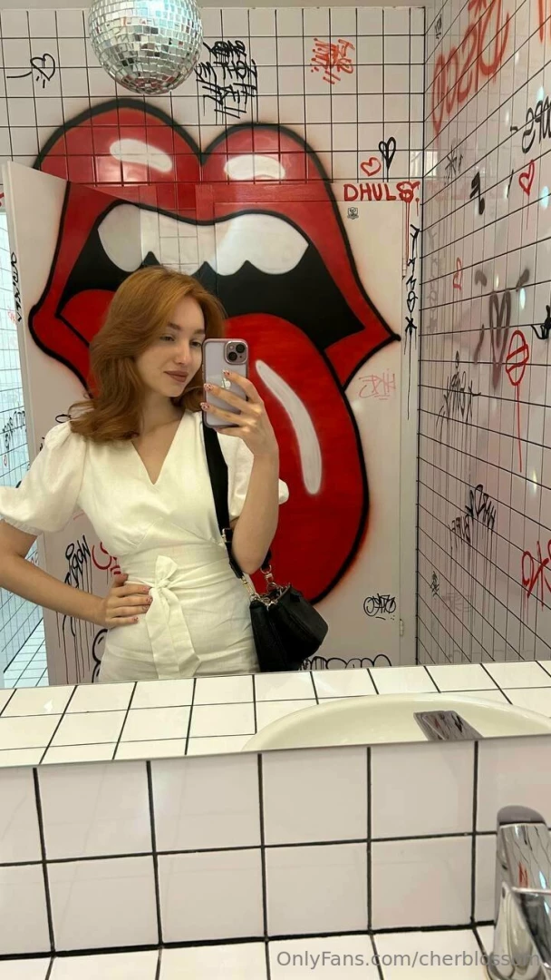 How many photos did you take of in the bathroom are they all naked 