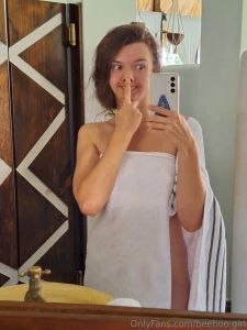 And now pull the towel on the side in my opinion the last picture is part 1