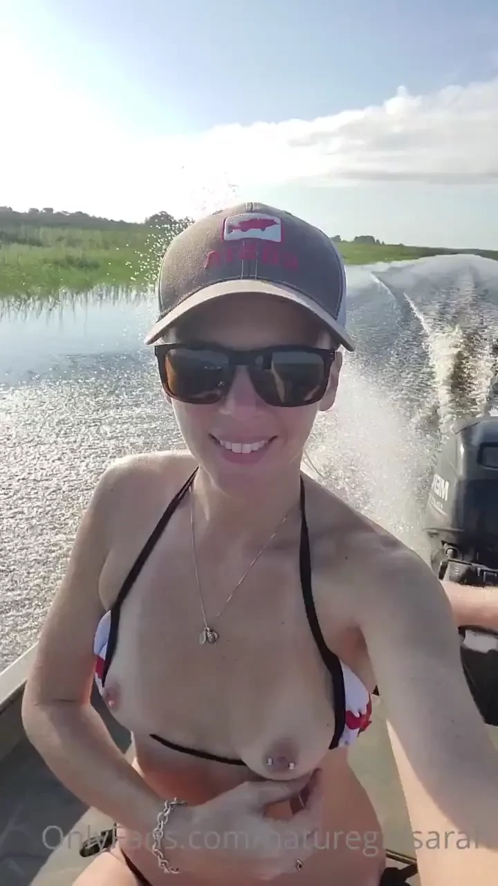 Topless boat ride 