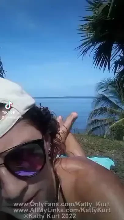 I hope my ass isn t too thick for you espero que mi culo no sea 