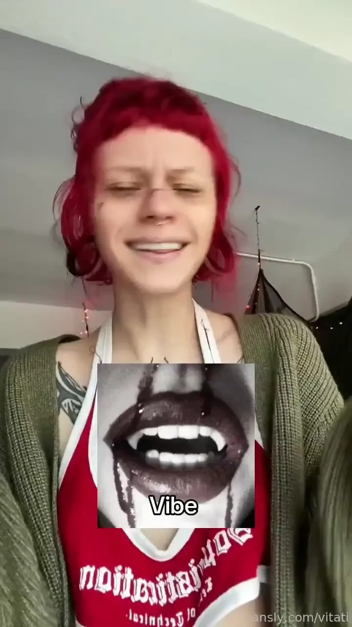 God i love vampire vibes so much already missing these looks redhead 