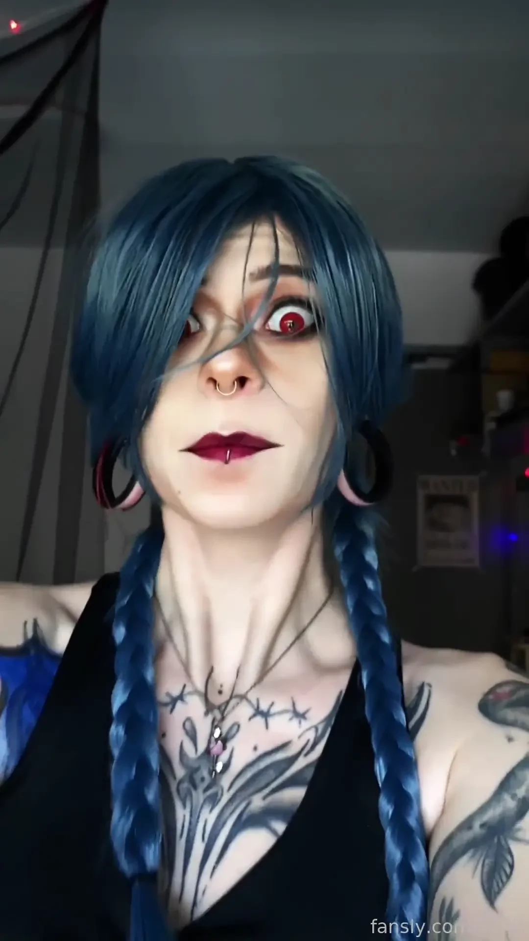 Vi or jinx which side do you like more this look makes me feel 