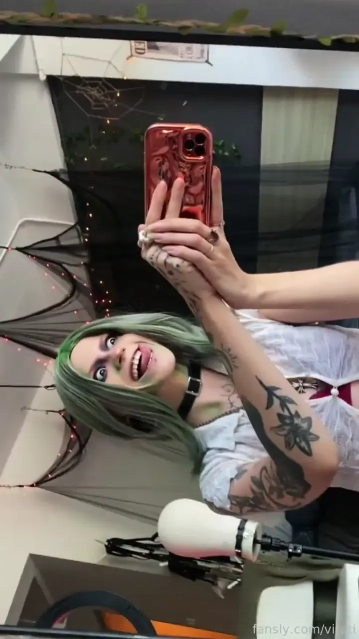 Haha didn t see that coming well here i am beetlejuice who else thinks 