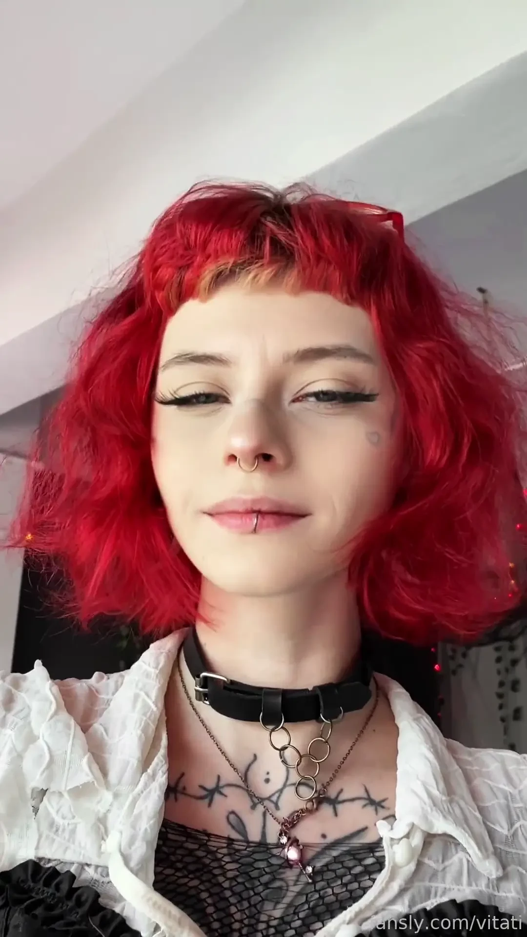 Look me in the eyes darling do you feel that don t you dare look away 