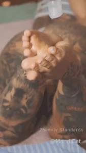 Getting my feet nice and oily for you