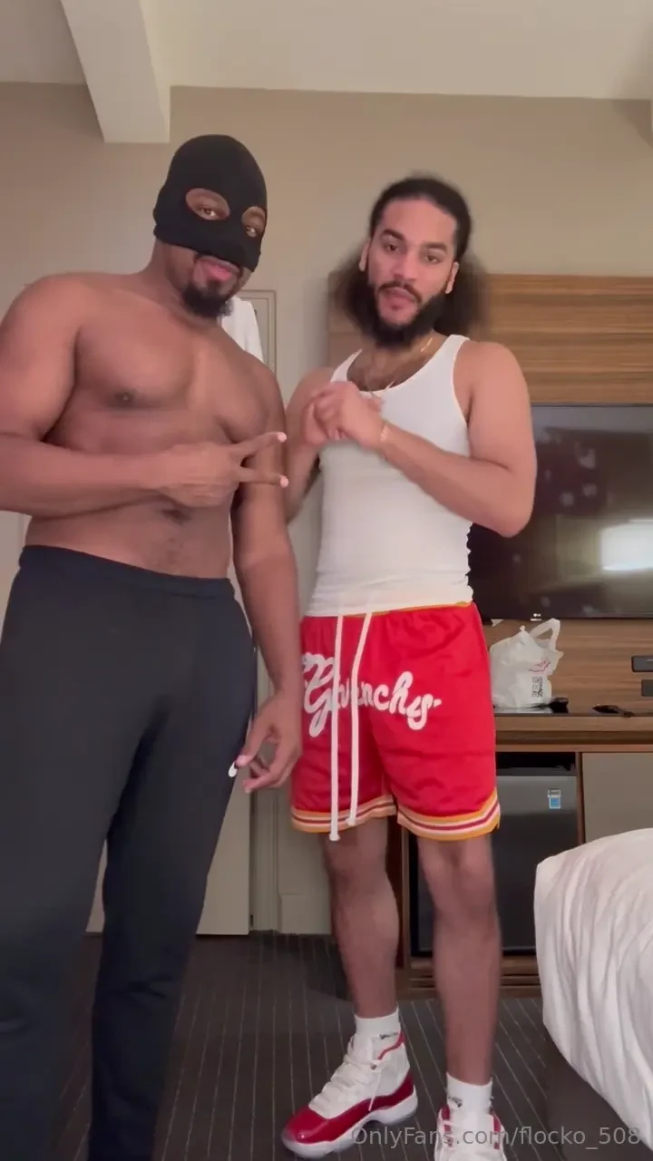 Pulled my shorts up amp got too work check yall inbox 