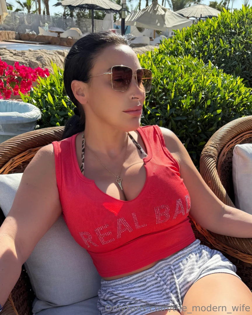 Those who know the meaning of my keyholder necklace are well aware 