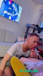 Cette grosse pute m a bien vid les couilles je te les d monter donf et