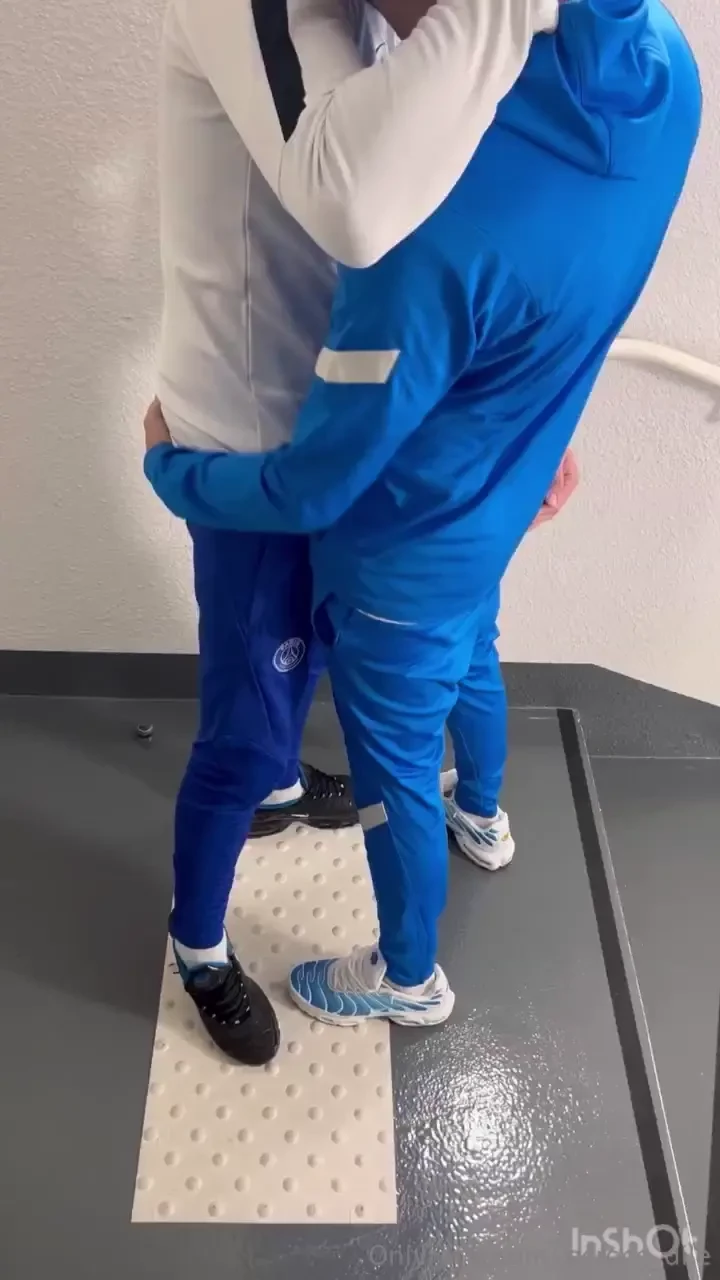 Quand 2 boss se rencontrent voil ce que a donne du vrai kiff en survet 