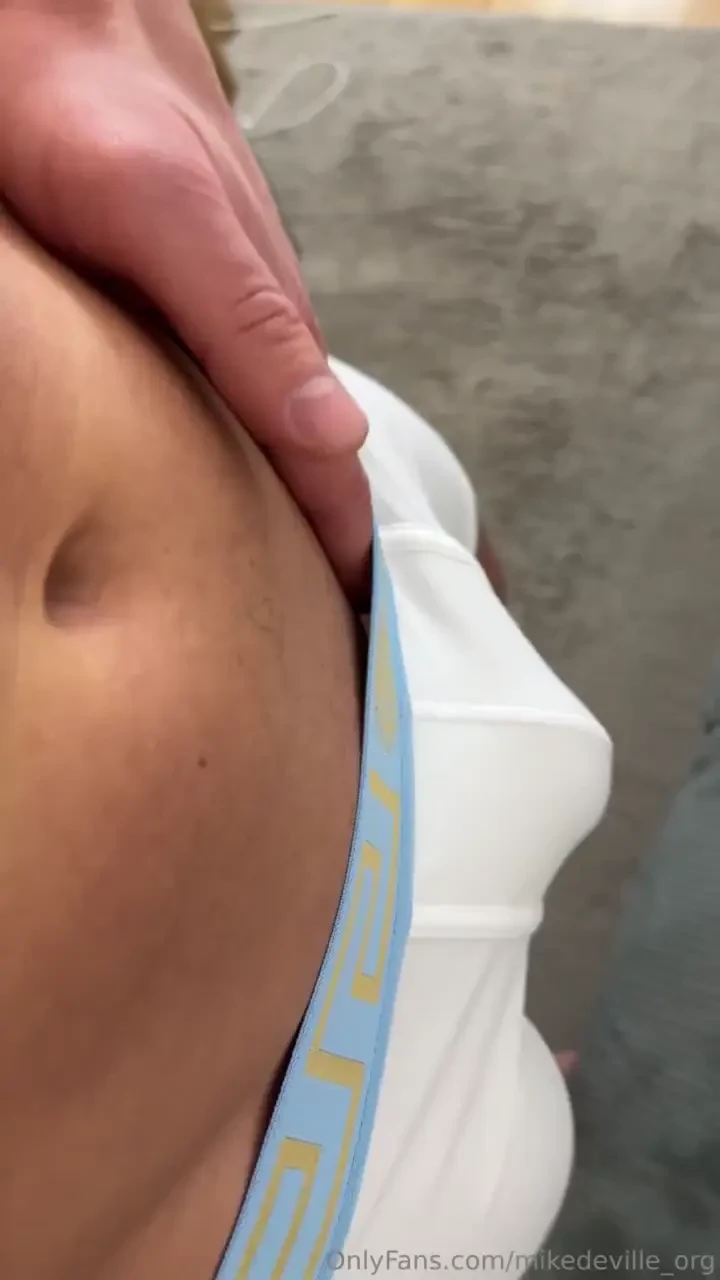 For everyone who like bulges 