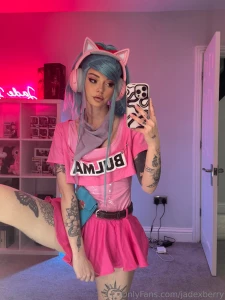 Dm me for some naughty photos in this set