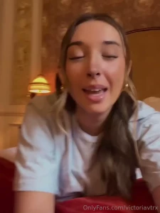 Salut mes petits coeurs vous n tes pas encore abonn s venez me