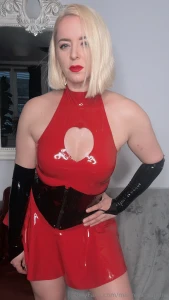 Latex and gloves are my bestfriends