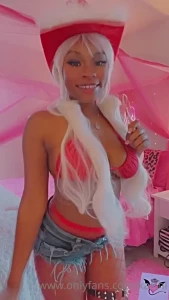 Hurry down the chimney daddy