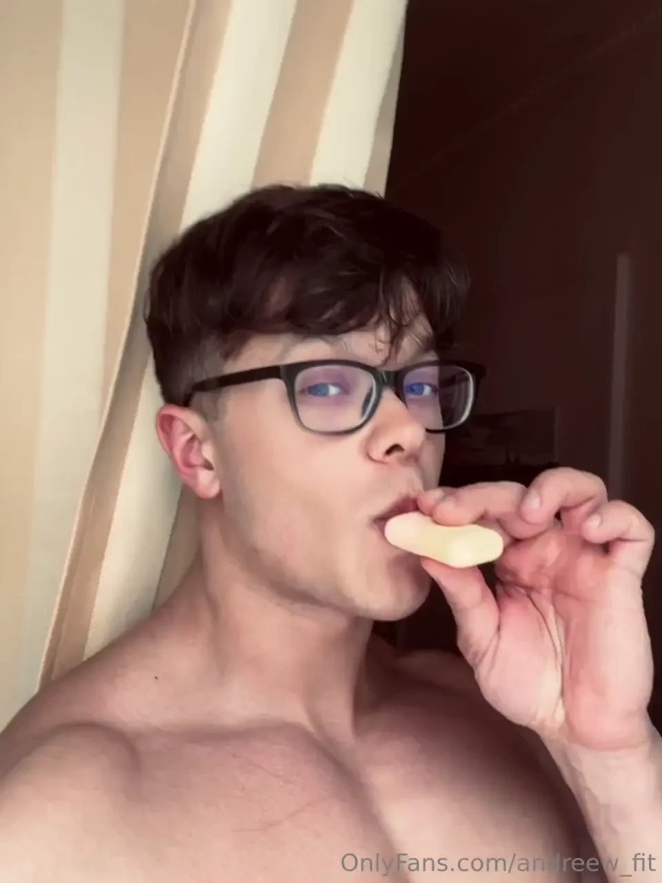 I m just thinking about you baby text me tonigh 