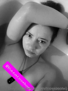 Final to the wet body contest check out some hot creators who wanna