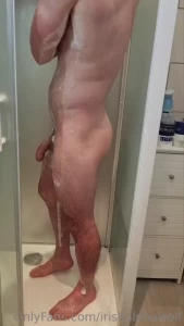 Start the day the right way in the shower with this alpha