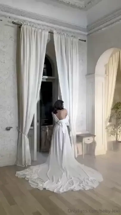 A white dress photo shoot is not only an opportunity to capture beauty 
