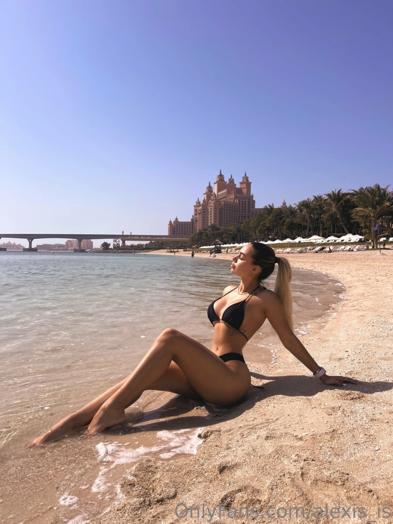 Warm water and bright sun is the perfect combination 