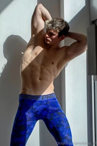 Smell my pits
