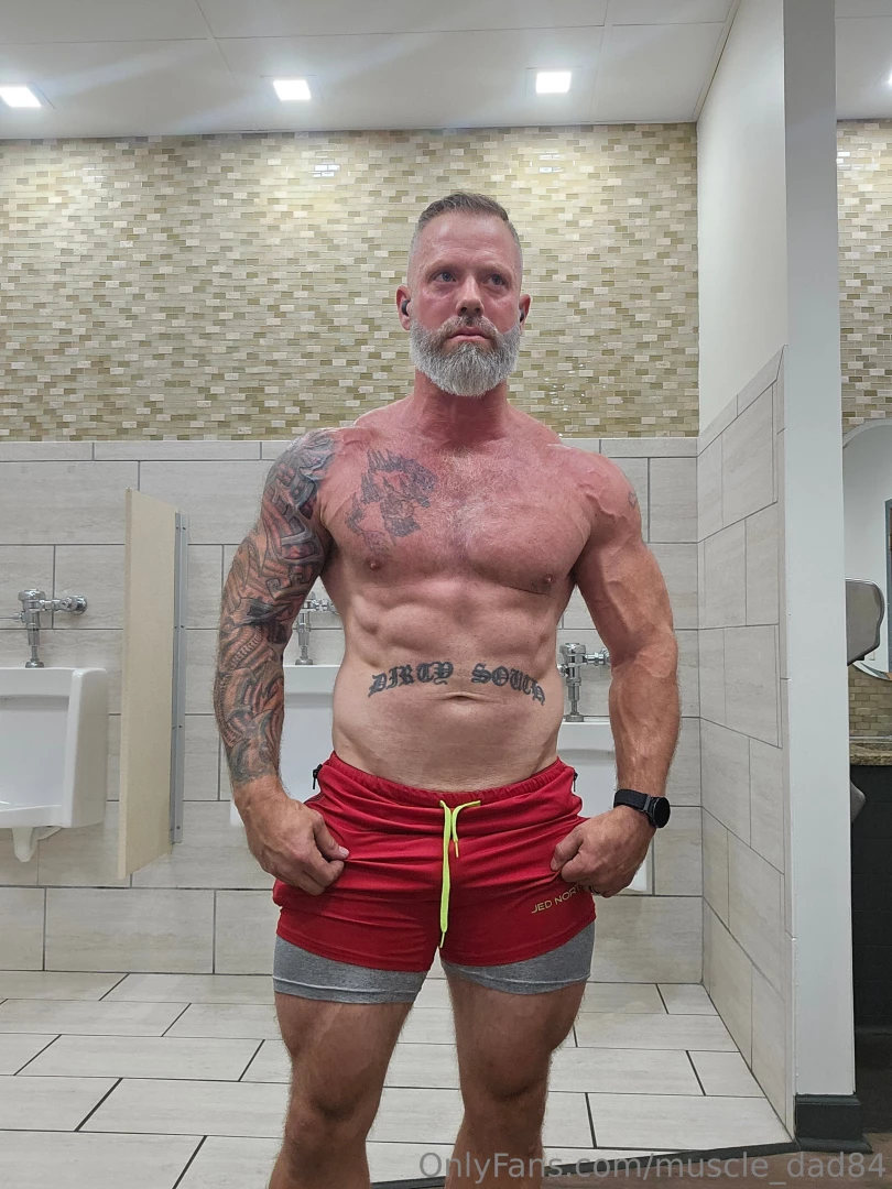 Guess my weight correct answers may get a surprise fitdaddy muscles 