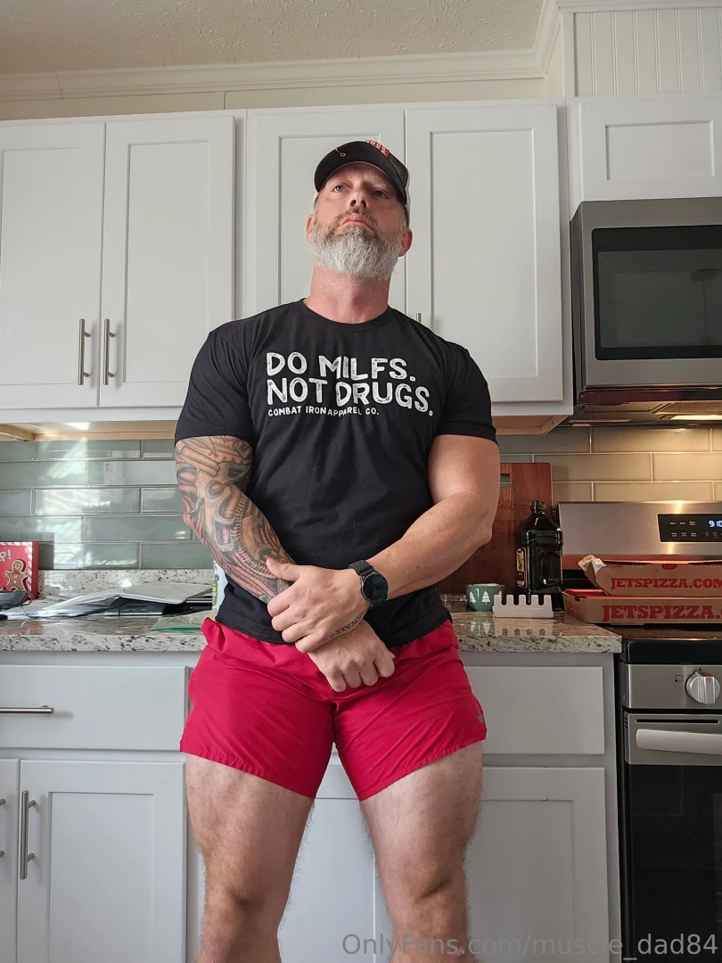 Happy sunday ladies and gentlemen it s a glorious day 