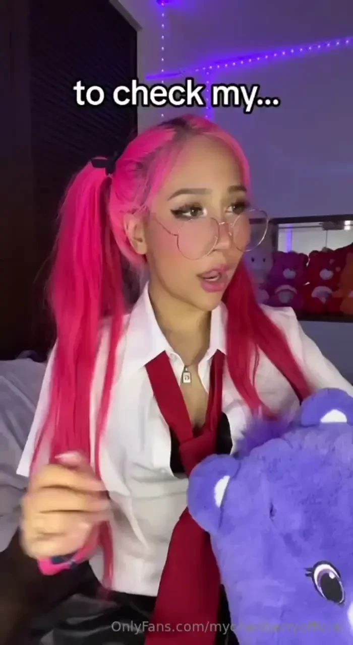 Everyday i m checking who s loves me online do you love me 