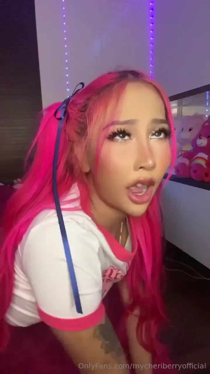 Hey daddy can you come handle my horny 