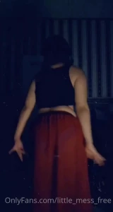 Just a small clip of me dancing want to watch me dance more come check