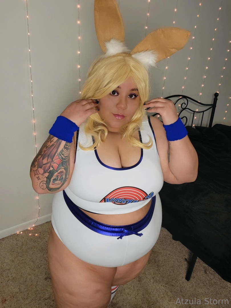 Happy nerds-day i m cosplayed as lola bunny here so obviously i like 