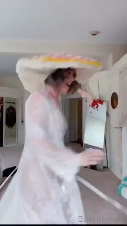 Couldnt post this on tiktok lol too see through 