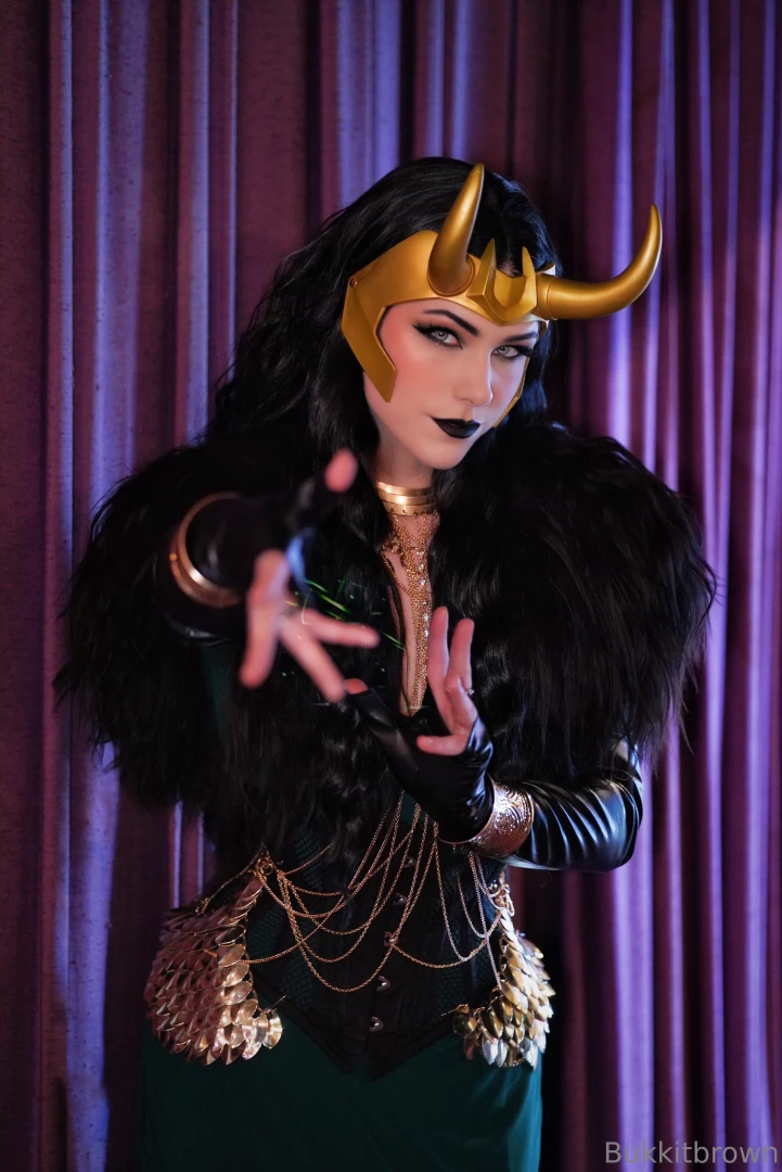 Lady loki my wig was killing meeee after shooting this commercial 