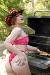 Smokin hot 40 hd photos dont buy if already seen on patreon what else