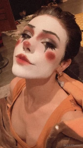 Sometimes i take off a cosplay and just vibe with the leftover makeup