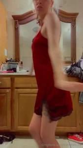 I love love loveeeee this night gown