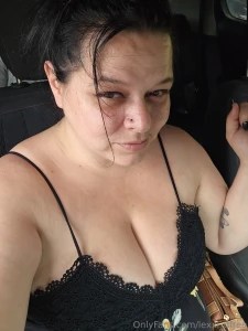 Oooo so close to moving this week is gonna be so busy will be drooping