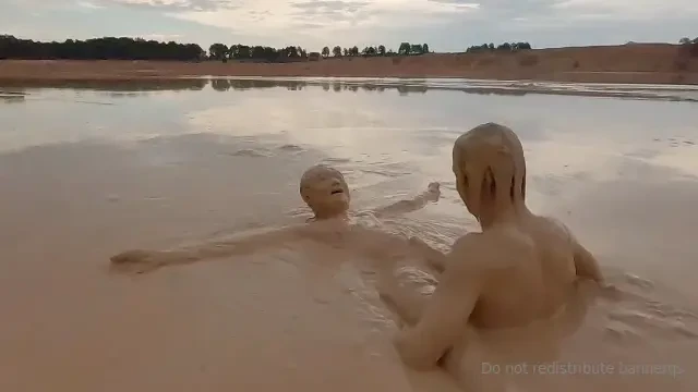 Happy halloween here s me and muddy lynx in a short clip creamy booty 