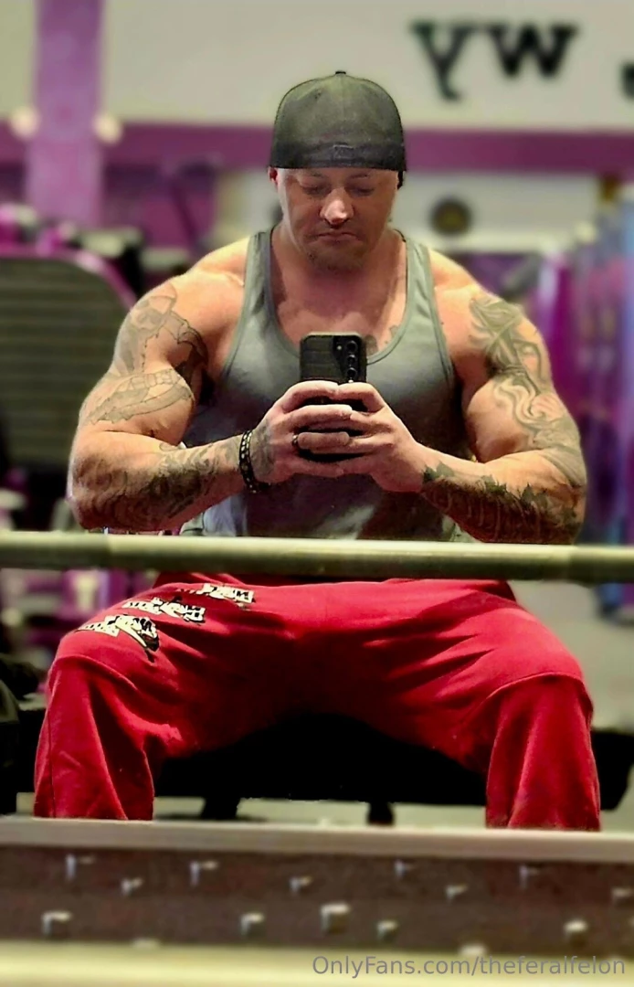 Guess what muscle we hit today nice and sweaty gym shirt or underwear 